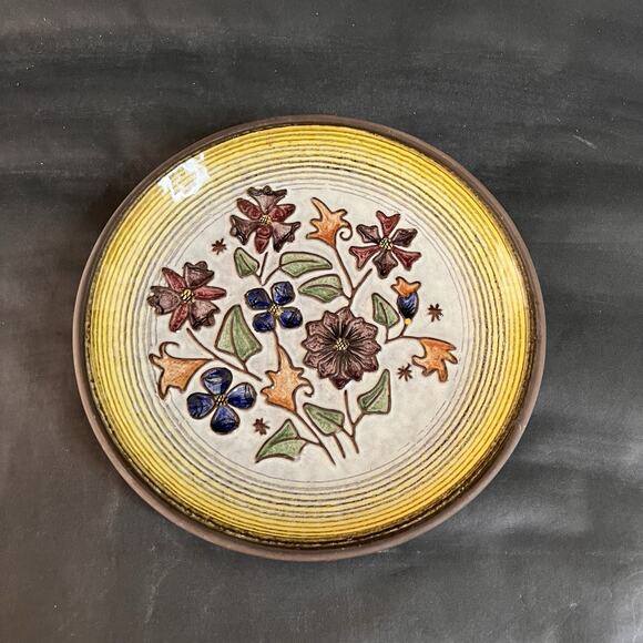 Handmade Ceramic Plate Floral Motif Kellinghusen von der Trenck Germany Vintage - Picture 1 of 7